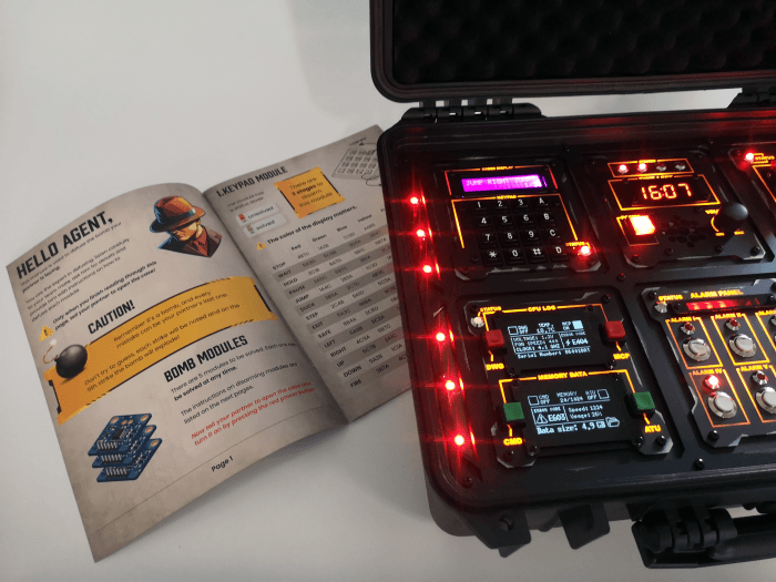 Defuse the Bomb — follow the manual gameplay style